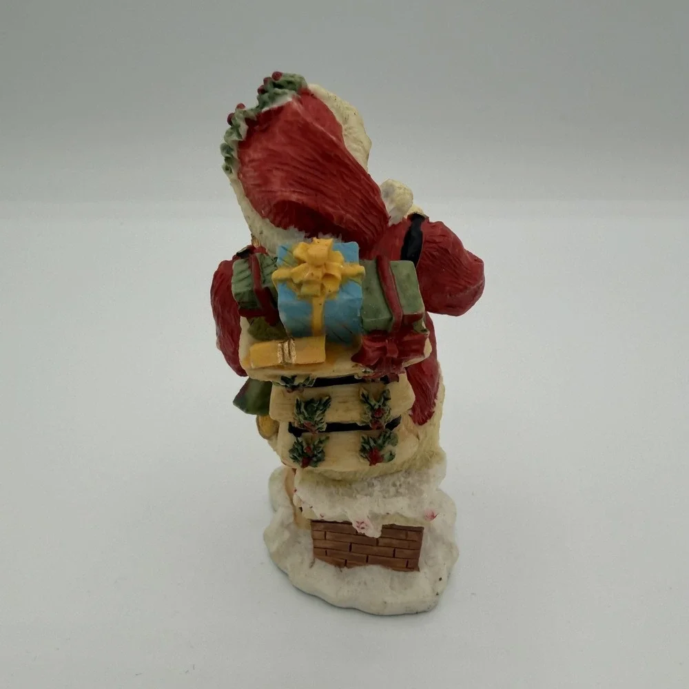 Vintage 1992 Santa Claus Figure‎ Holding Toys and Pipe on Chimney Base